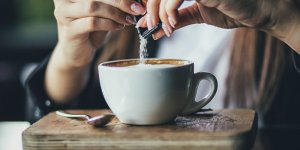 Regime : une nutritionniste deconseille le cafe sucre le matin