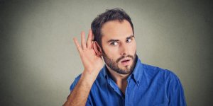 Furoncle externe a l-oreille : comment le soigner