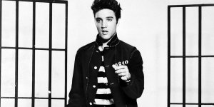 Pourquoi Elvis Presley s-est fait vacciner a la tele ?
