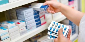 Fluoroquinolones : ces antibiotiques aux possibles effets indesirables dangereux restent trop prescrits