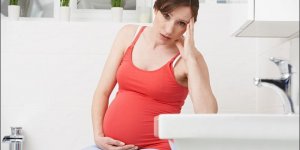 Pourquoi la femme enceinte a des brulures d-estomac ?