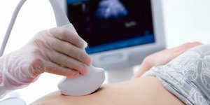 Premiere echographie de grossesse : pelvienne et endovaginale ?