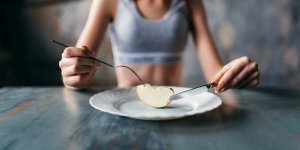 Anorexie mentale : elle altere le microbiote intestinal et le cerveau