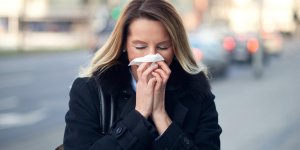 Rhinite allergique : quelles solutions contre le nez qui coule ?