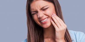 Mal de dent : qu-est-ce qu-une nevralgie dentaire ?