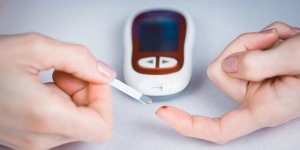 Mesure de la glycemie, autosurveillance glycemique du diabete de type 1 et 2 