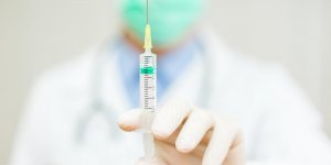 Vaccins anti-Covid : attention aux medicaments contre les rhumatismes
