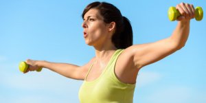 5 exercices pour des bras toniques et muscles