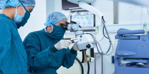 Operation de la cataracte : faut-il une anesthesie generale ?