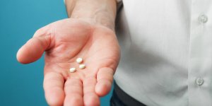Pilule contraceptive pour homme : qu-est-ce que la DMAU