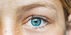 Tumeur cerebrale : 5 signes visibles dans vos yeux