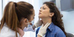 Cancer de la thyroide : ces 5 signes qui doivent alerter, selon les medecins