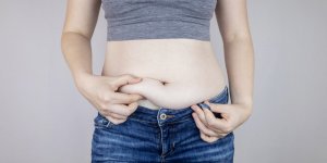 Les 7 pires erreurs alimentaires qui font prendre du ventre 