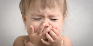 Votre enfant ou bebe a une sinusite : quels sont les symptomes et traitements ?