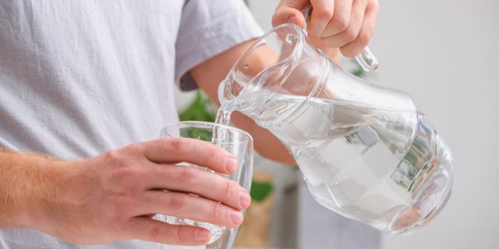 Eau filtrée, en bouteille, du robinet… Laquelle est la meilleure pour la santé ?