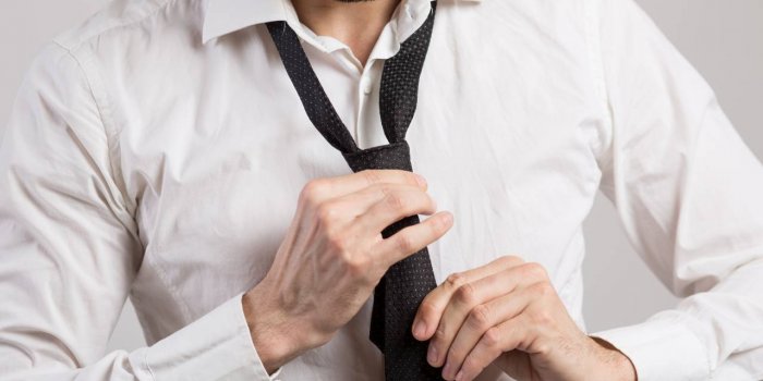 Porter une cravate pourrait être dangereux pour votre santé