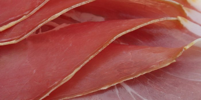 bayonne ham in slices