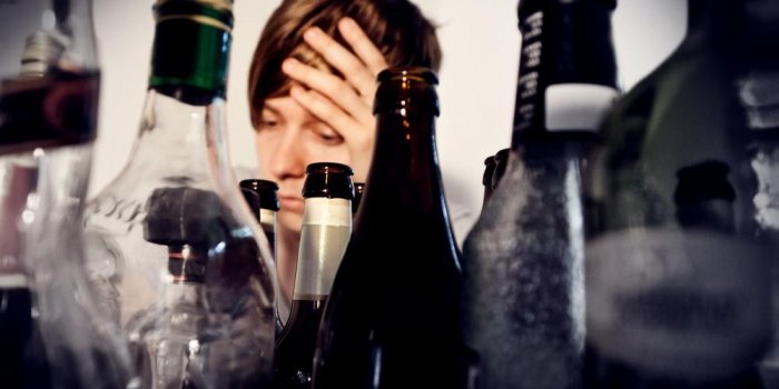 Boire de l’alcool jeune augmente le risque de cancer agressif de la prostate