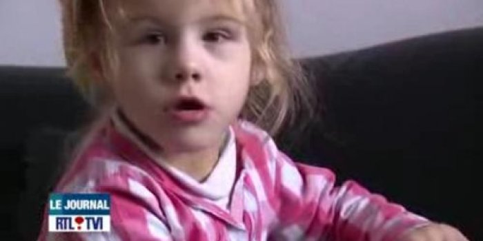 Gigantisme : A 2 ans, elle s'habille en 6 ans
