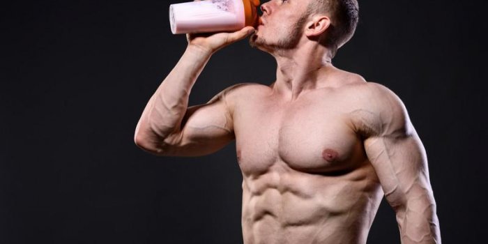 Musculation : les proteines en poudre sont-elles dangereuses ?
