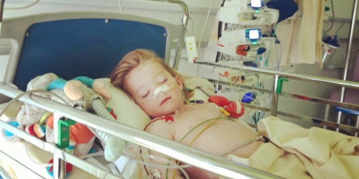 Maladie de Kawasaki : “il a fallu se battre pour que notre fils soit soigné”