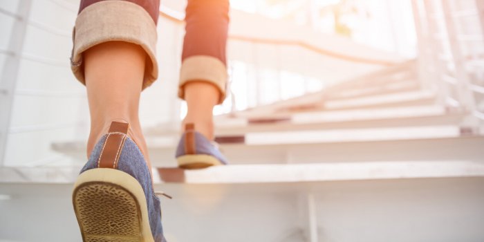 Monter les escaliers plus souvent, une astuce pour prolonger son espérance de vie
