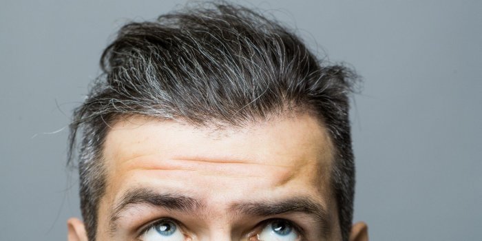 Pourquoi les sourcils des hommes s'épaississent avec l'âge 