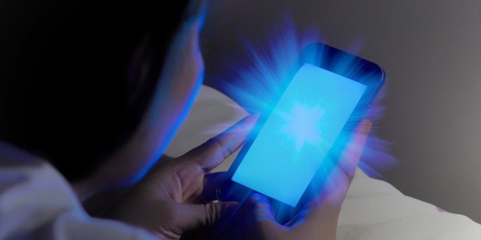 Lumière bleue : attention, les écrans font vieillir plus vite vos cellules 