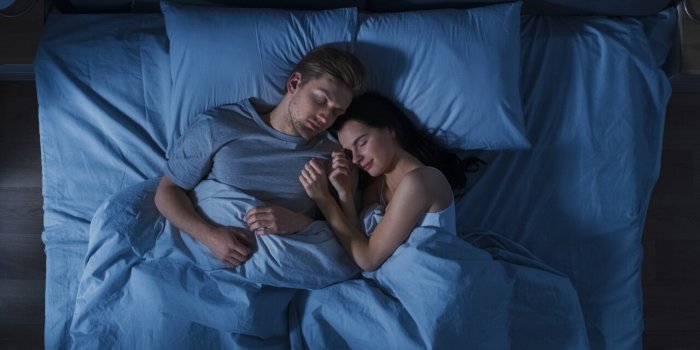 Couple : ce que votre habitude de sommeil dit de votre relation