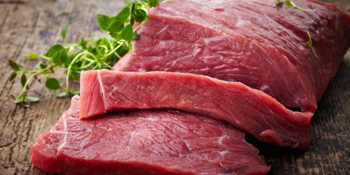 Réduire la consommation de viande protège du cancer de l'intestin