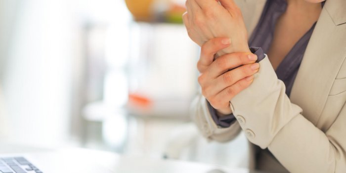 Arthrose de la main : les symptômes 