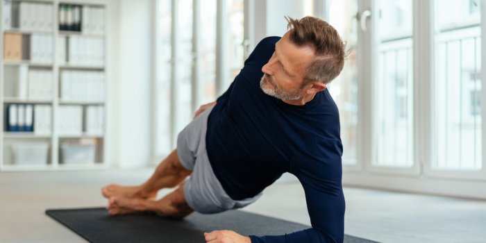 Périnée chez les hommes : les bons réflexes et exercices pour le muscler