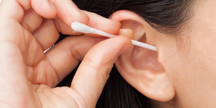 Pourquoi nettoyer vos oreilles peut vous rendre sourd