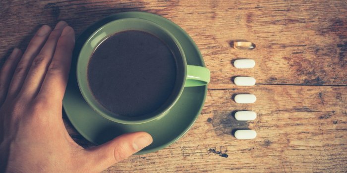 Certains medicaments ne doivent pas etre pris avec du cafe selon une scientifique