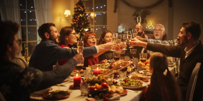 Noel : 7 maladies qui peuvent survenir apres un repas de famille