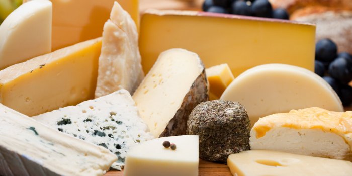 Alzheimer : manger du fromage préserverait les fonctions cognitives