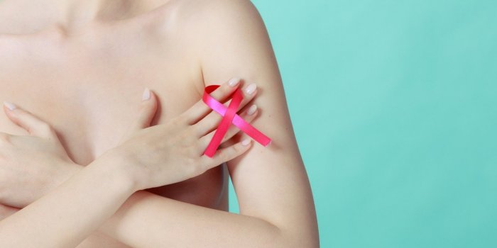 Alexia Cassar, une tatoueuse qui se dedie aux femmes ayant eu une mastectomie