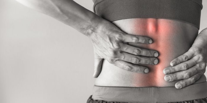 Mal de dos : 7 exercices d-une kinesitherapeute a faire chez soi pour soulager la douleur