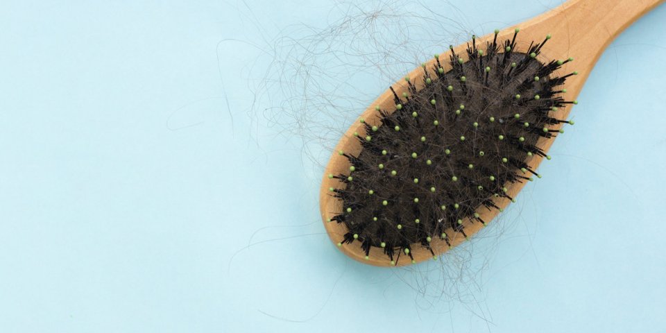 6 aliments qui peuvent faire tomber vos cheveux