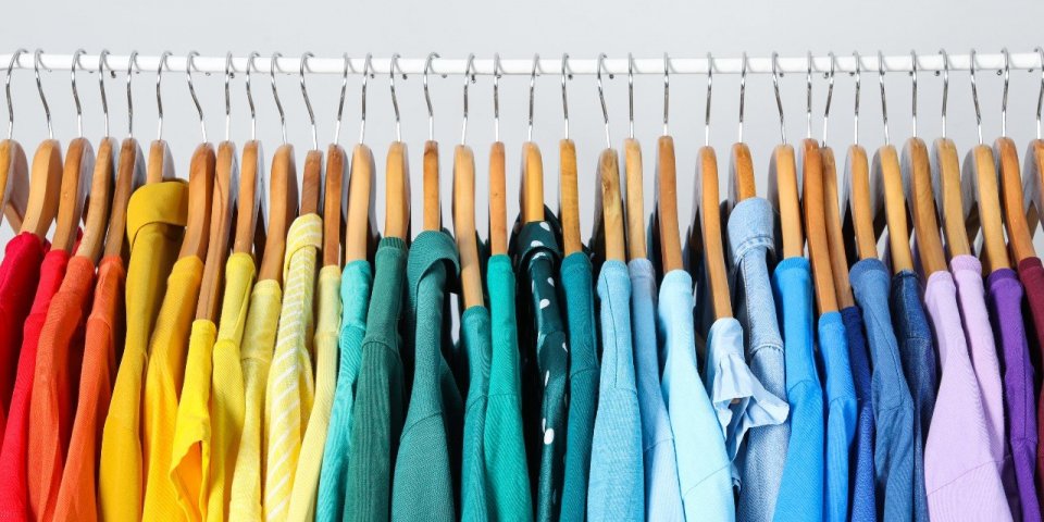 Travail : ces couleurs de vêtements à éviter en entretien d'embauche
