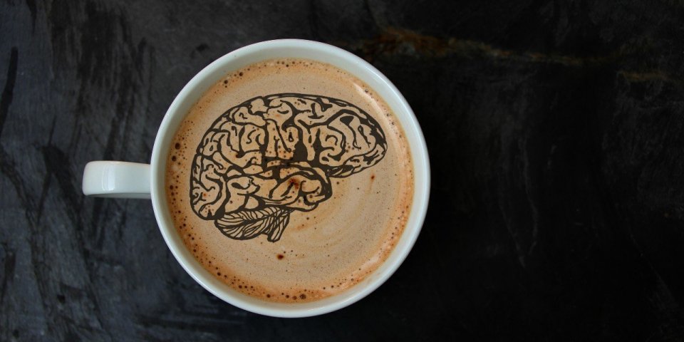 Café : ses pouvoirs insoupçonnés sur notre cerveau 