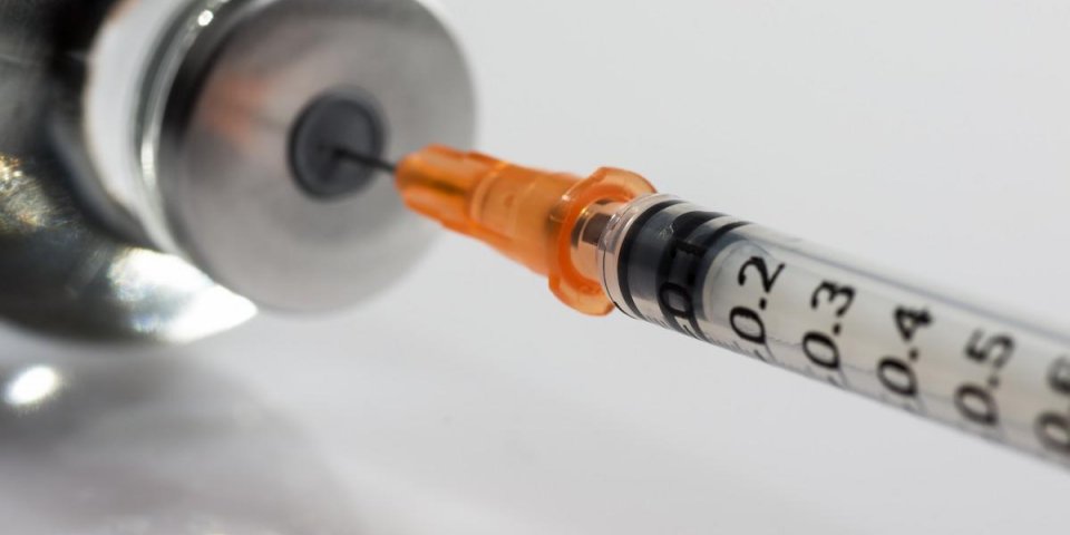 Vaccin Pfizer : un hôpital épinglé pour avoir vacciné avec des fonds de flacons 