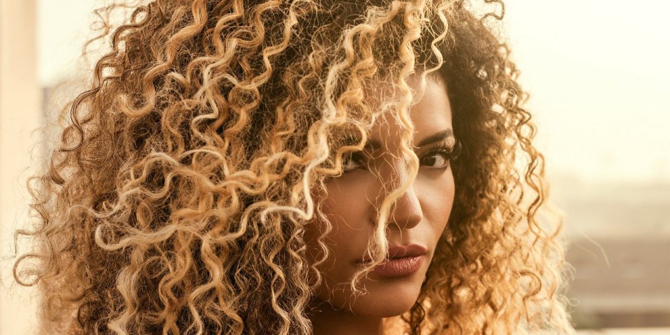 Cheveux : 3 astuces à piquer aux Brésiliennes pour avoir une crinière de lionne 