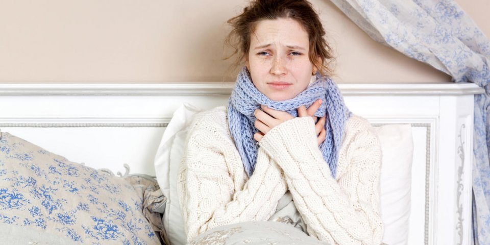 Maladies de la gorge : la différence entre laryngite et pharyngite