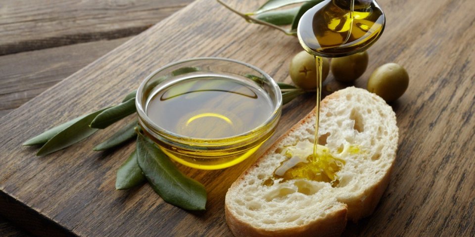 Deux cuillères d’huile d’olive suffisent à réduire le risque de décès
