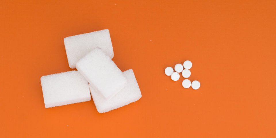 sugar or artificial sweetener aspartame