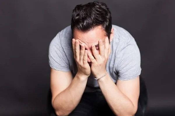 homme avec dépression