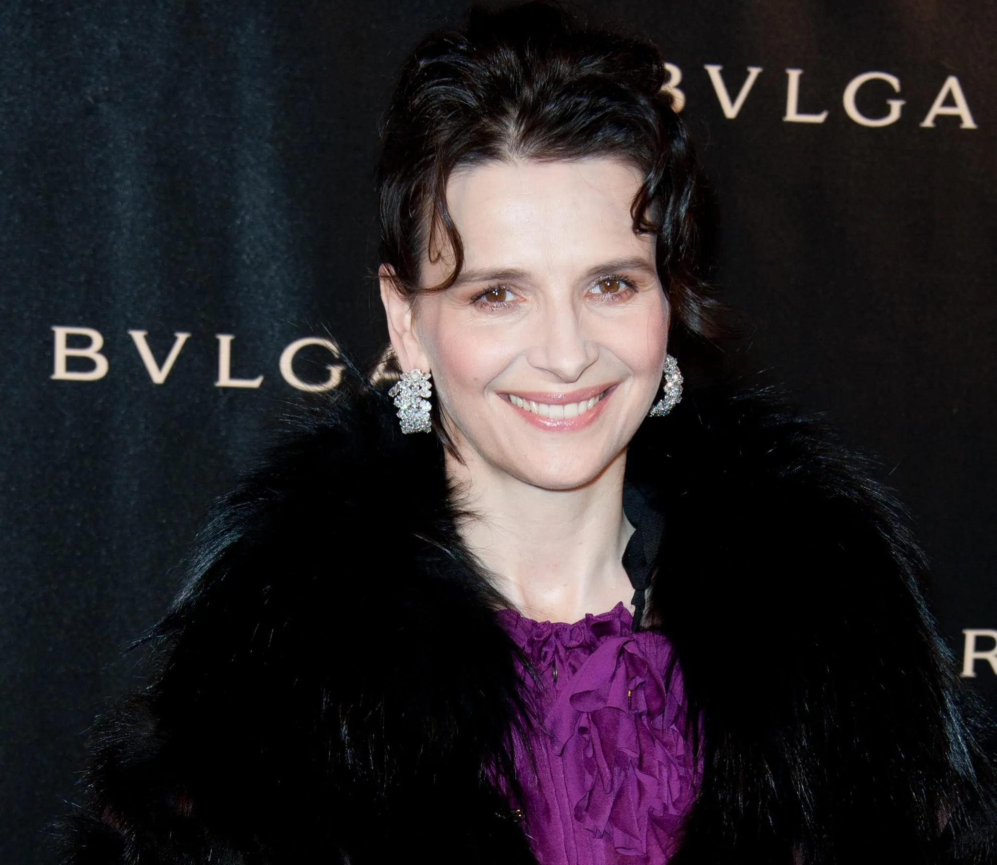 juliette binoche participant au lancement de l'exposition pour la célébration du 125e anniversaire de bvlgari (125 ans de splendeur italienne) tenue au grand palais le 9 décembre 2010 à paris, france photo par nicolas genin abacapresscom