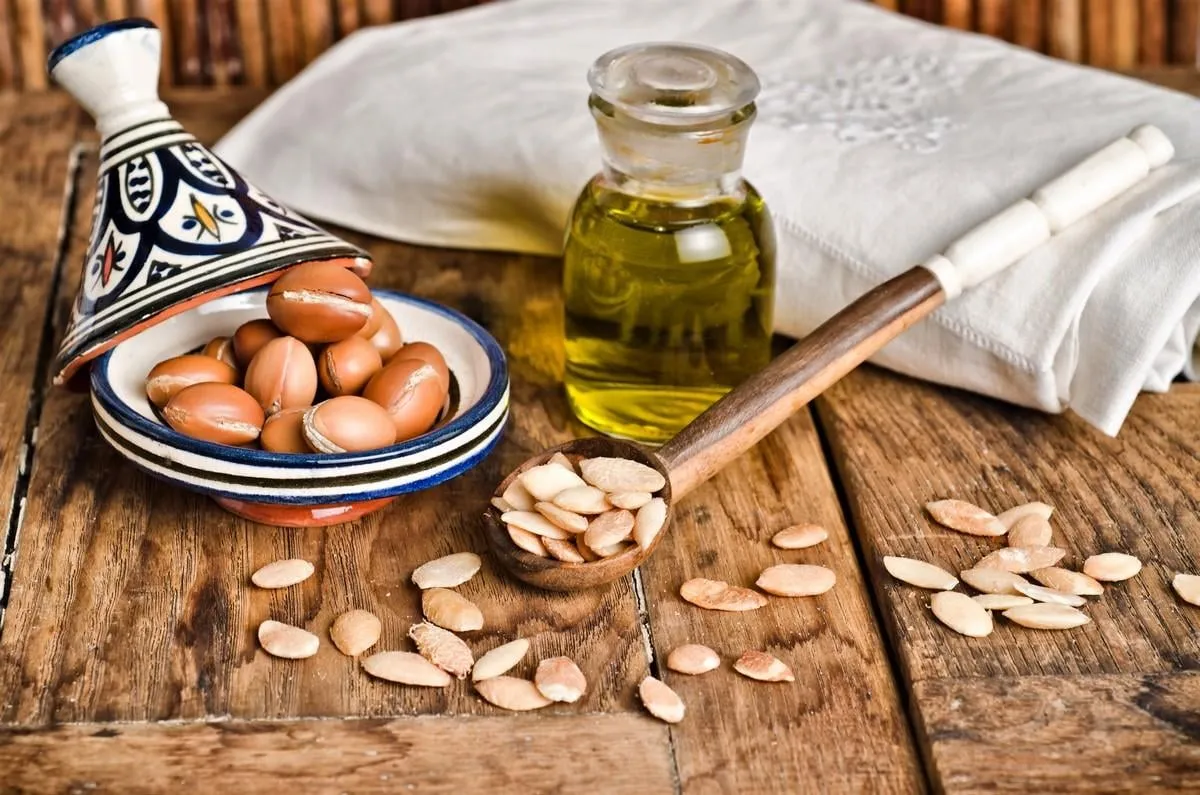 argan fruit, seeds and oil, used for casmetic and alimentary products