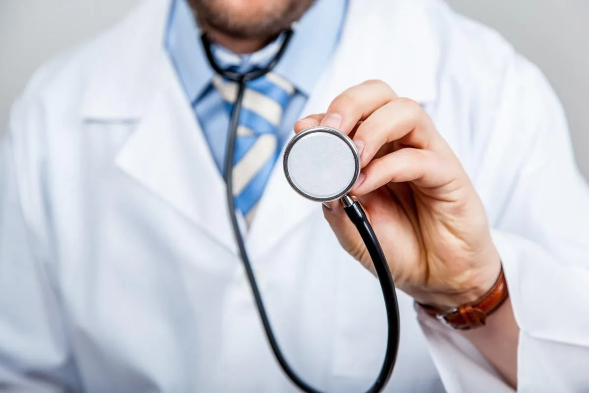 linkshänder, arzt, stethoskop